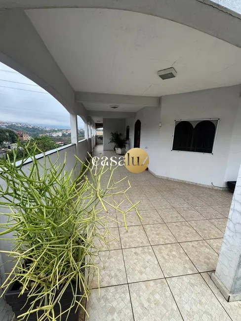 Foto 1 de Casa com 3 quartos à venda, 300m2 em Los Angeles, Ibirite - MG