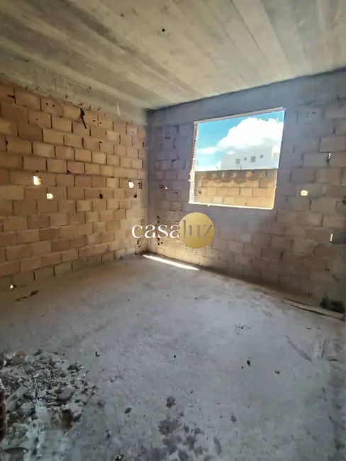 Foto 2 de Casa com 3 quartos à venda, 180m2 em Sarzedo - MG