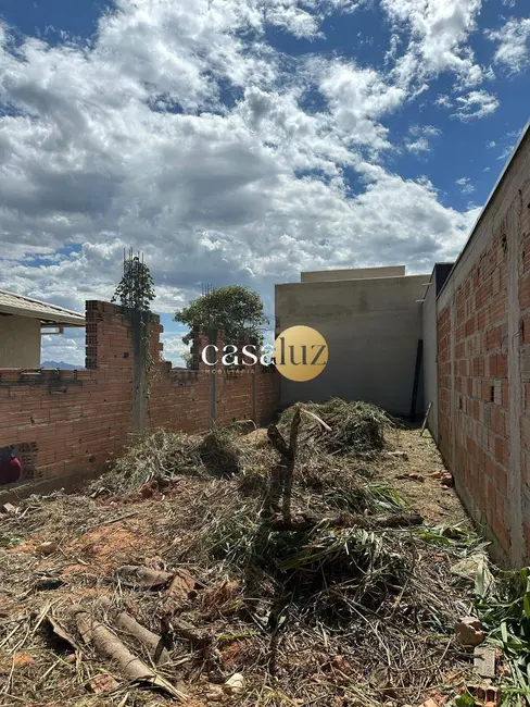 Foto 1 de Casa com 3 quartos à venda, 180m2 em Sarzedo - MG