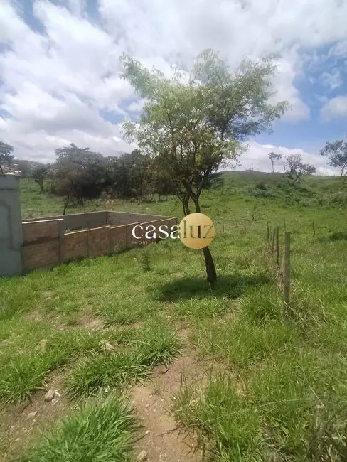 Foto 3 de Terreno / Lote à venda, 360m2 em Sarzedo - MG