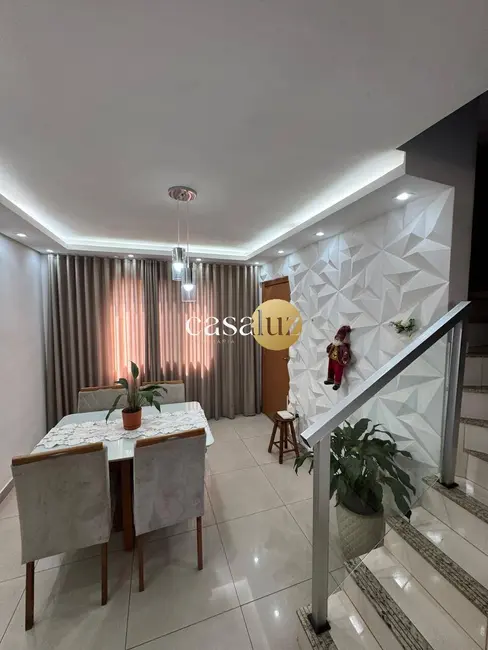 Foto 1 de Apartamento com 3 quartos à venda, 1739041m2 em Sarzedo - MG