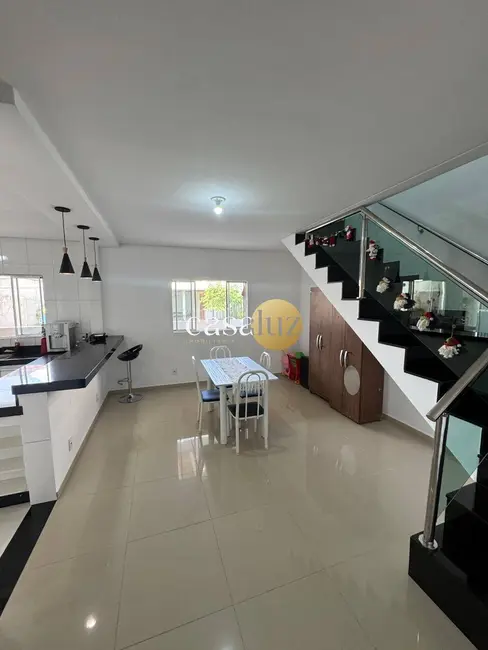 Foto 1 de Casa com 3 quartos à venda, 479m2 em Sarzedo - MG