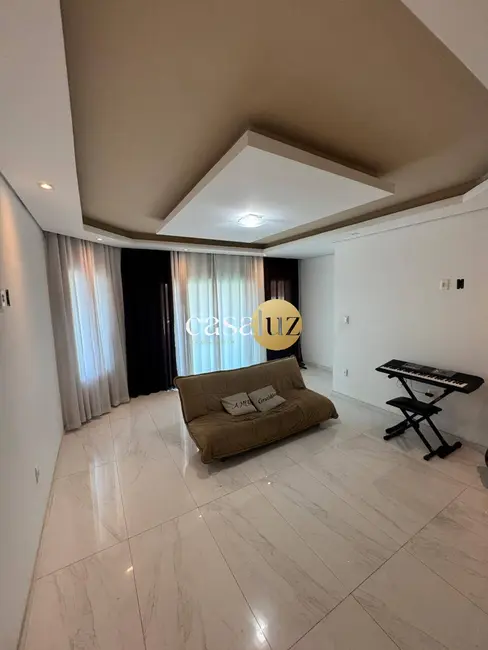 Foto 6 de Casa com 3 quartos à venda, 479m2 em Sarzedo - MG