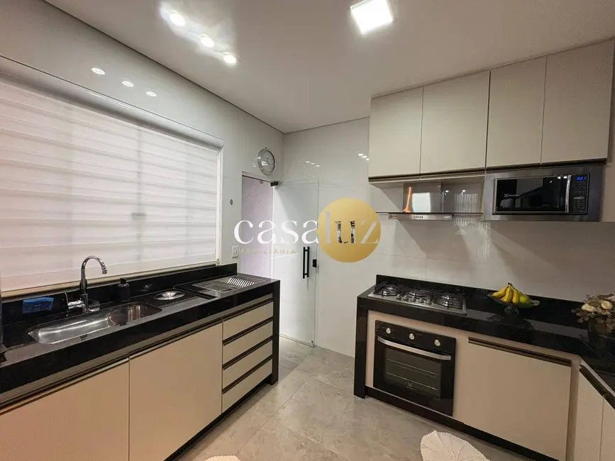 Foto 5 de Casa com 3 quartos à venda, 184m2 em Sarzedo - MG