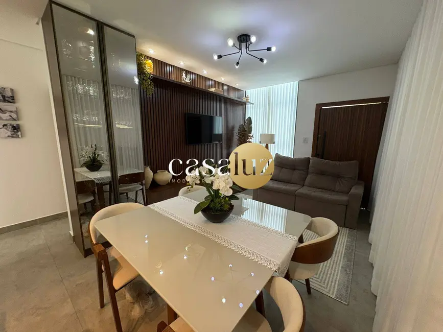 Foto 2 de Casa com 3 quartos à venda, 184m2 em Sarzedo - MG