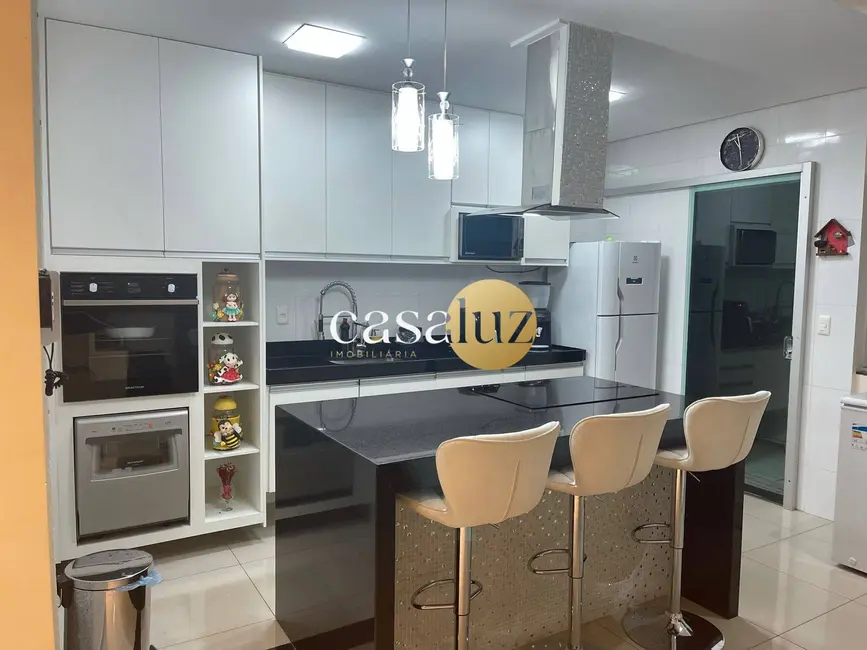 Foto 9 de Casa com 3 quartos à venda, 233m2 em São Cristóvão, Betim - MG