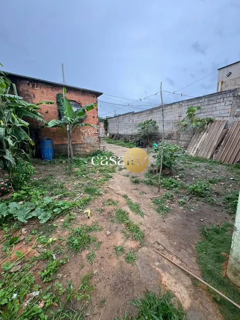 Foto 1 de Terreno / Lote à venda, 360m2 em Sarzedo - MG