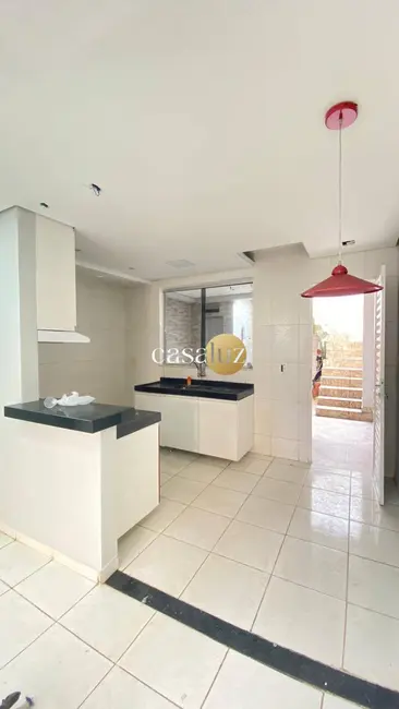 Foto 2 de Casa com 2 quartos à venda em Sarzedo - MG