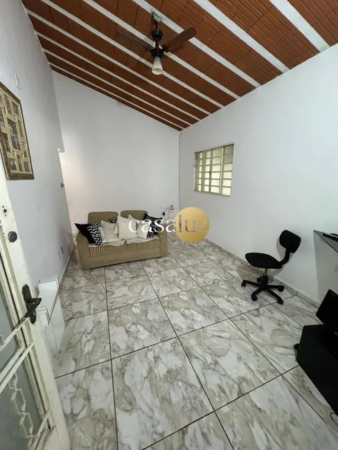 Foto 2 de Casa com 2 quartos à venda, 255m2 em Sarzedo - MG