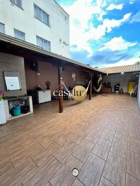 Foto 9 de Casa com 2 quartos à venda, 180m2 em Mario Campos - MG