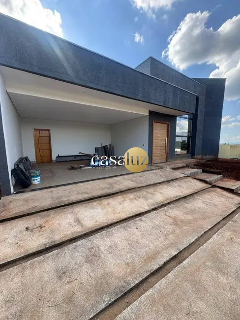 Foto 1 de Casa com 3 quartos à venda, 1000m2 em Mario Campos - MG