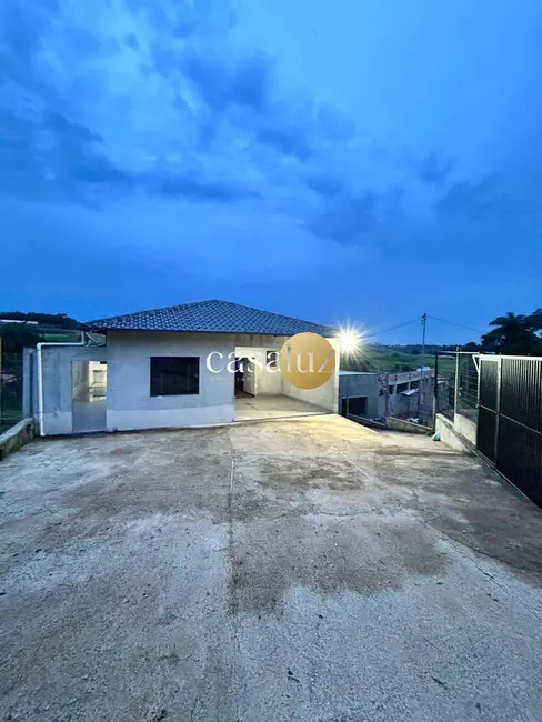 Foto 1 de Casa com 2 quartos à venda, 500m2 em Sarzedo - MG