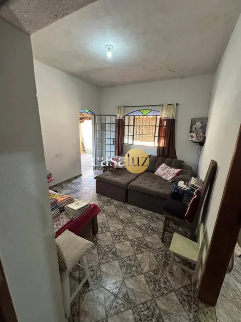 Foto 1 de Casa com 2 quartos à venda, 360m2 em Sarzedo - MG