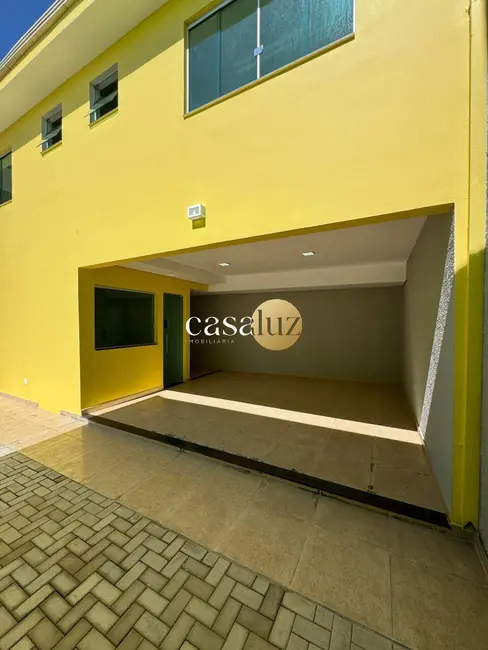 Foto 1 de Casa com 3 quartos à venda, 215m2 em Sarzedo - MG
