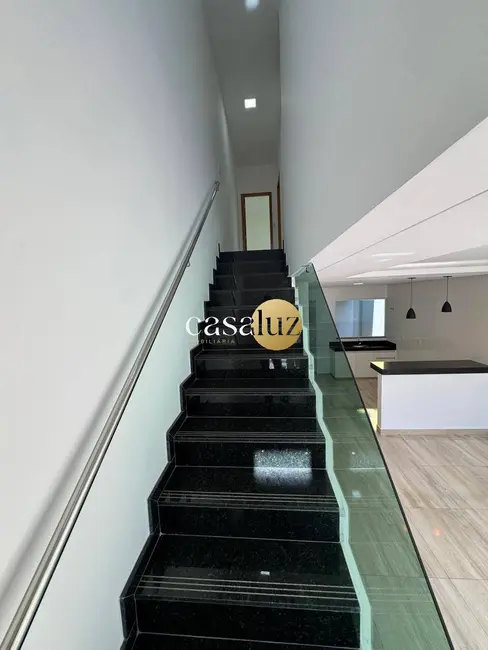 Foto 7 de Casa com 3 quartos à venda, 155m2 em Sarzedo - MG