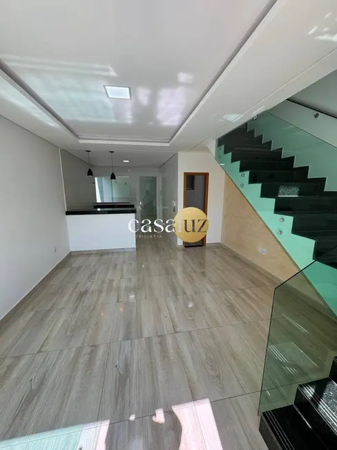 Foto 2 de Casa com 3 quartos à venda, 150m2 em Sarzedo - MG