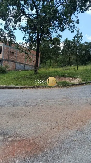 Foto 4 de Terreno / Lote à venda, 252m2 em Sarzedo - MG
