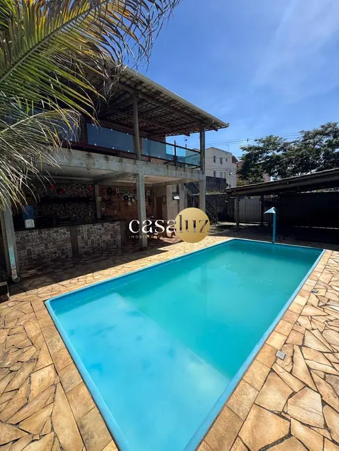 Foto 1 de Casa com 3 quartos à venda, 250m2 em Sarzedo - MG