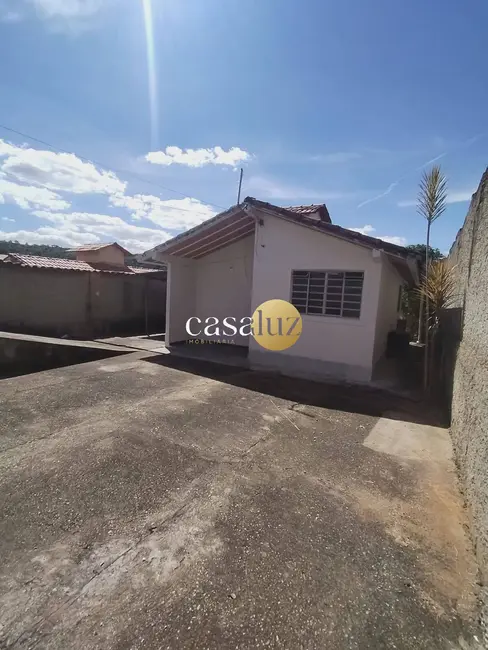 Foto 2 de Casa com 2 quartos à venda, 256m2 em Sarzedo - MG