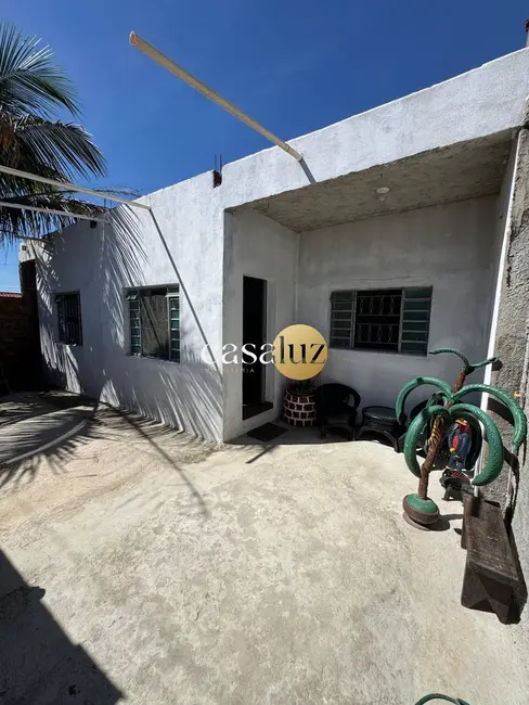 Foto 1 de Casa com 4 quartos à venda, 200m2 em Sarzedo - MG