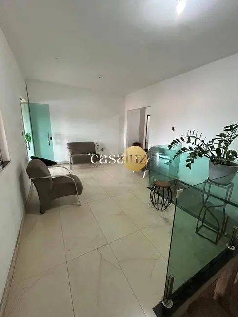 Foto 2 de Casa com 5 quartos à venda, 250m2 em Sarzedo - MG