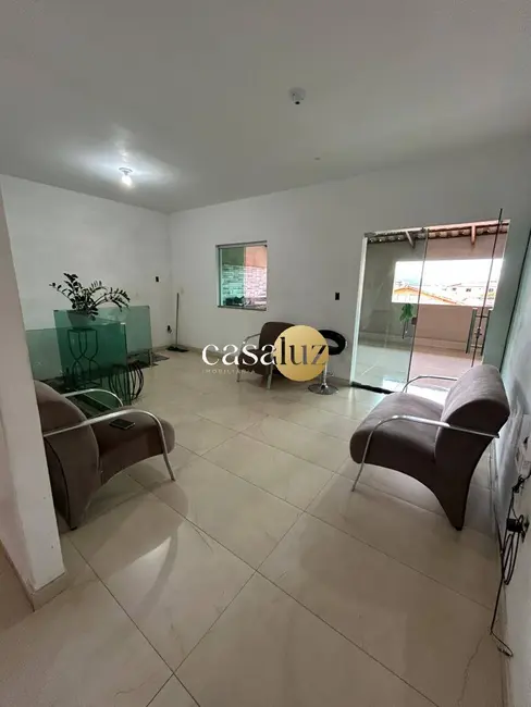 Foto 1 de Casa com 5 quartos à venda, 250m2 em Sarzedo - MG