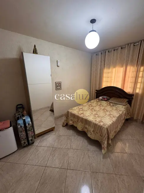 Casa com 6 quartos à venda, 450m2 em Bandeirinhas, Betim - MG - imagem 5 Foto 5 de Casa com 6 quartos à venda, 450m2 em Bandeirinhas, Betim - MG