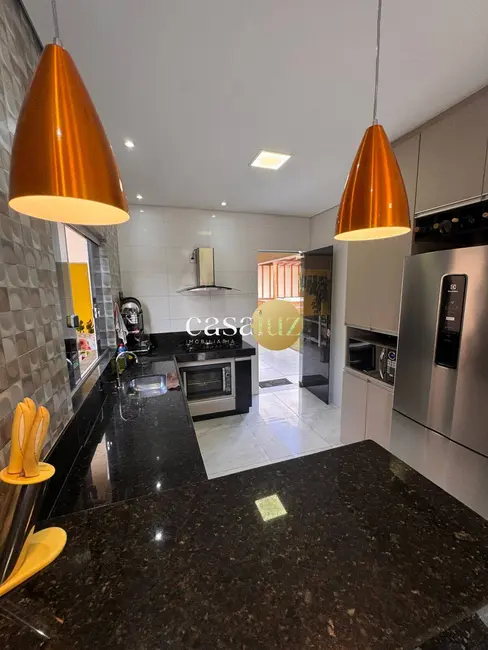 Foto 8 de Casa com 3 quartos à venda, 360m2 em Igarape - MG