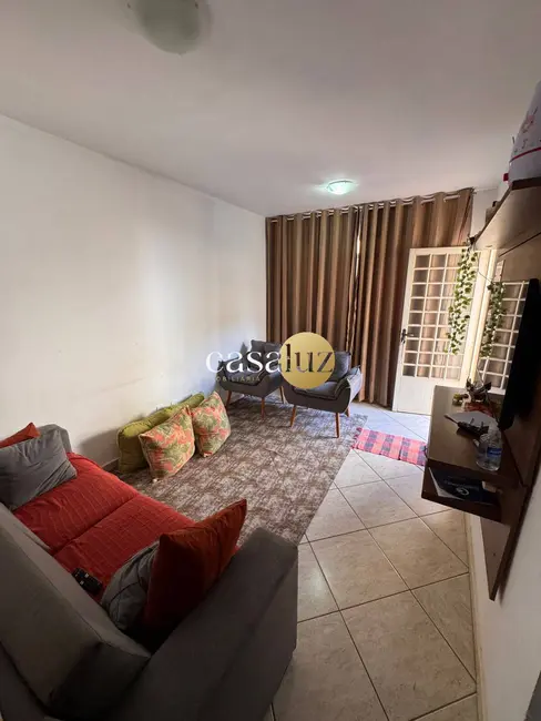 Casa com 2 quartos à venda, 58m2 em Sarzedo - MG - imagem 1 Foto 1 de Casa com 2 quartos à venda, 58m2 em Sarzedo - MG