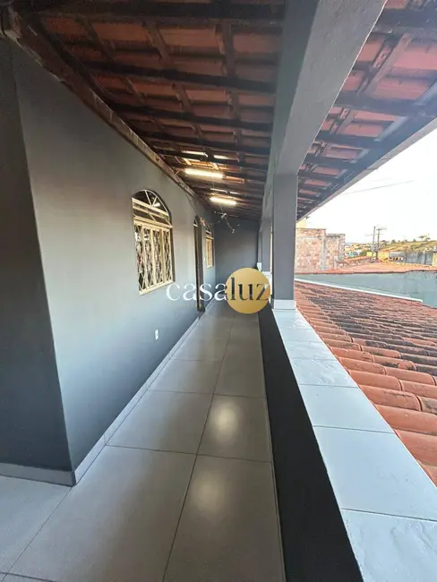 Foto 4 de Casa com 4 quartos à venda, 200m2 em Sarzedo - MG