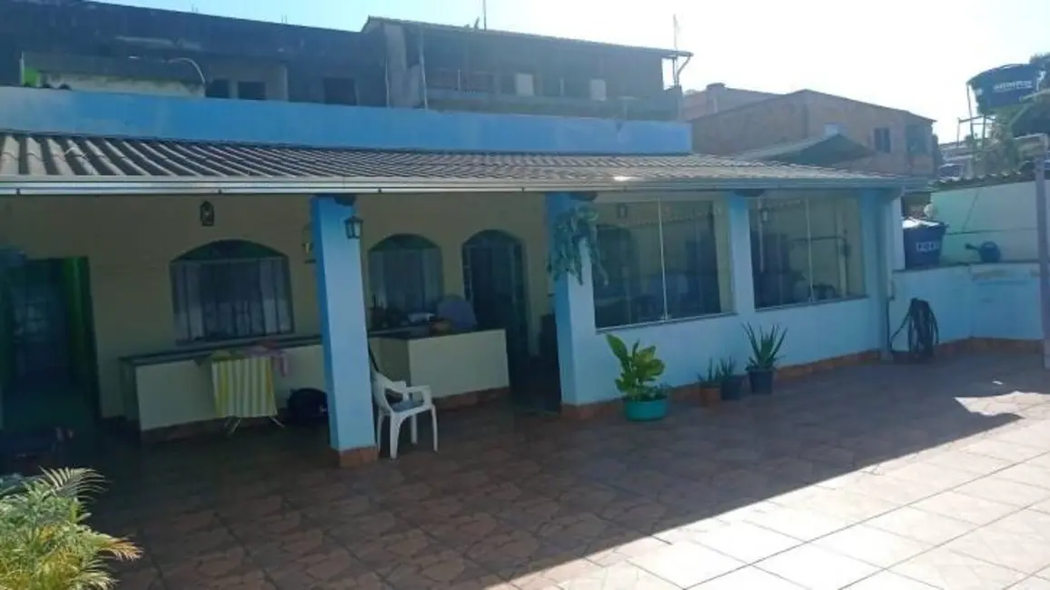 Foto 1 de Casa com 7 quartos à venda, 360m2 em Ibirite - MG