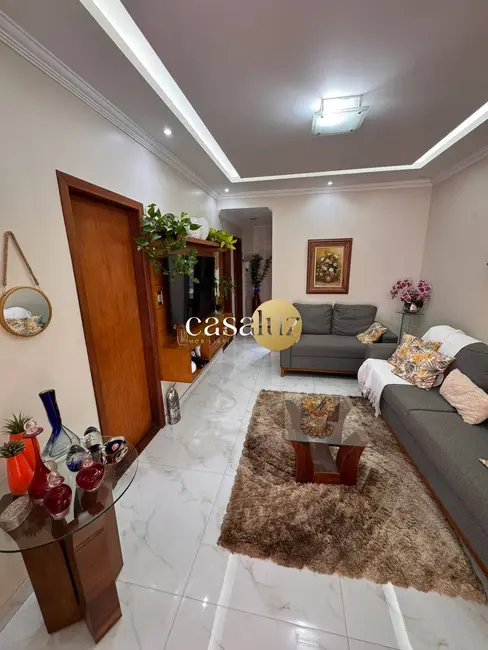 Foto 2 de Casa com 3 quartos à venda, 231m2 em Sarzedo - MG