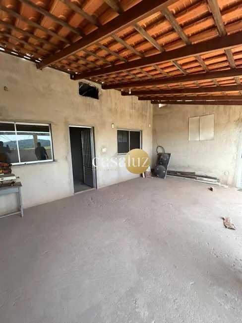 Foto 1 de Casa com 3 quartos à venda, 226m2 em Sarzedo - MG