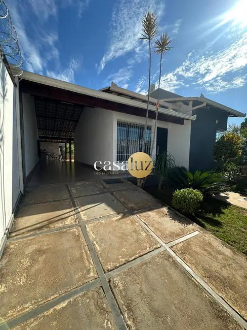 Foto 1 de Casa com 3 quartos à venda, 360m2 em Igarape - MG