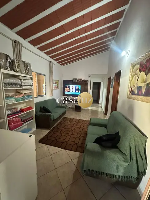 Foto 1 de Casa com 3 quartos à venda, 231m2 em Sarzedo - MG