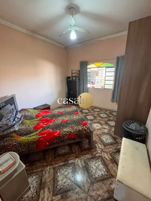 Foto 3 de Casa com 3 quartos à venda, 230m2 em Sarzedo - MG