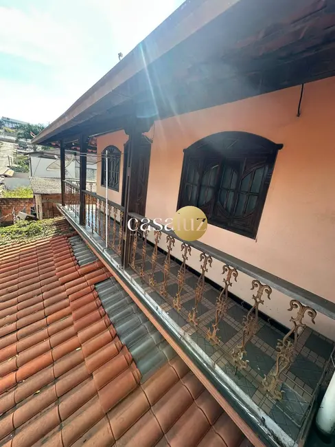 Foto 1 de Casa com 2 quartos à venda, 380m2 em Sarzedo - MG
