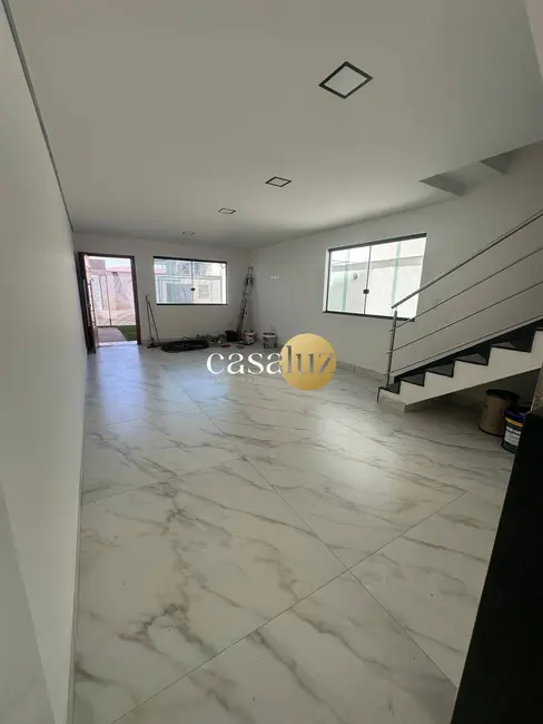 Foto 4 de Casa com 3 quartos à venda, 180m2 em Sarzedo - MG
