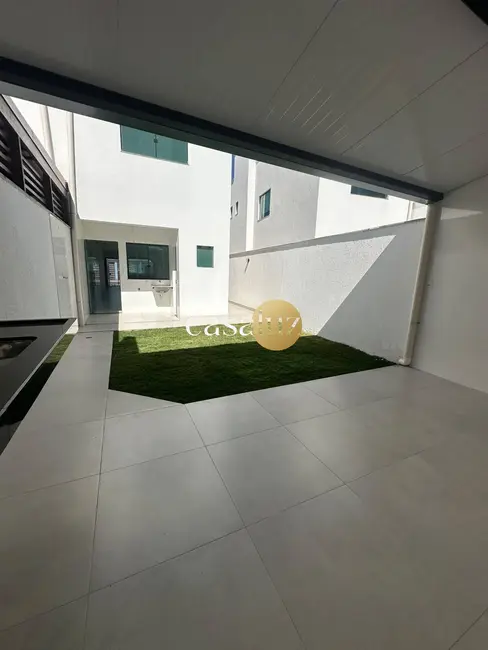 Foto 6 de Casa com 3 quartos à venda, 180m2 em Sarzedo - MG
