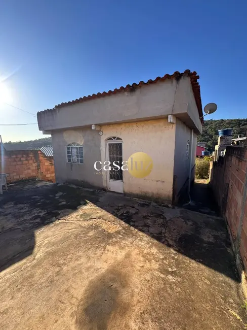 Foto 1 de Casa com 3 quartos à venda, 250m2 em Sarzedo - MG