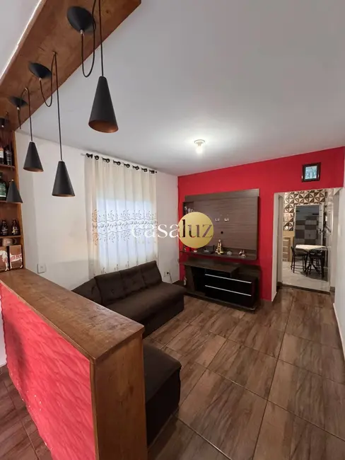 Foto 2 de Casa com 3 quartos à venda, 180m2 em Sarzedo - MG