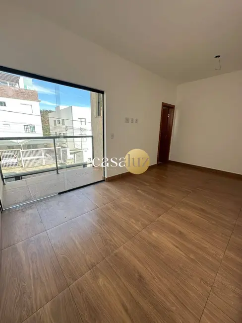 Foto 8 de Casa com 3 quartos à venda, 125m2 em Sarzedo - MG