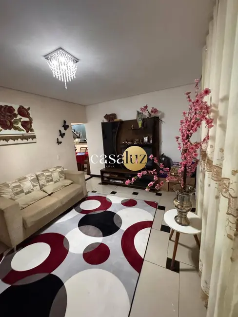 Foto 2 de Casa com 4 quartos à venda, 599m2 em Sarzedo - MG