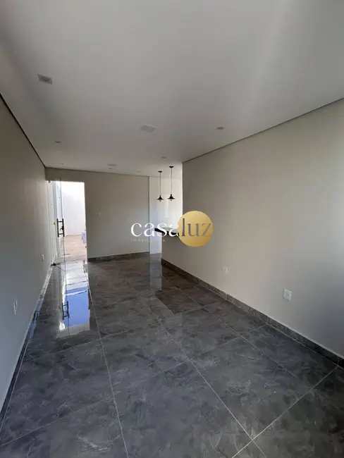 Casa com 2 quartos à venda, 137m2 em Vila Verde, Betim - MG - imagem 2 Foto 2 de Casa com 2 quartos à venda, 137m2 em Vila Verde, Betim - MG