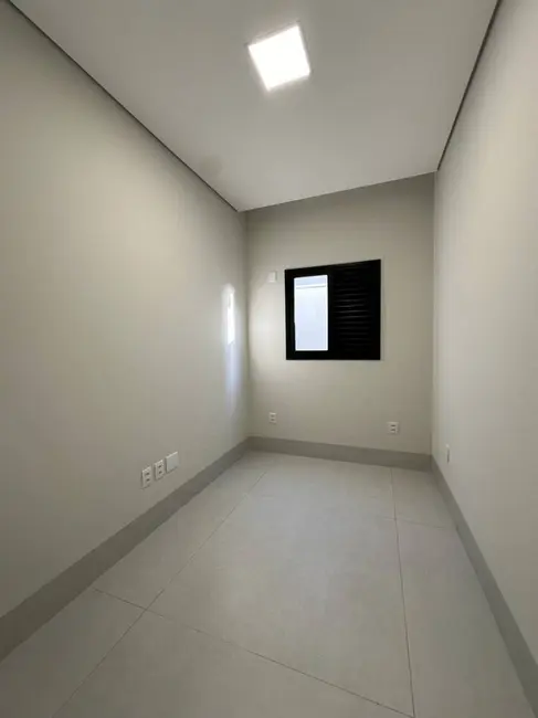 Foto 2 de Casa com 3 quartos à venda, 438m2 em Ribeirão do Lipa, Cuiaba - MT