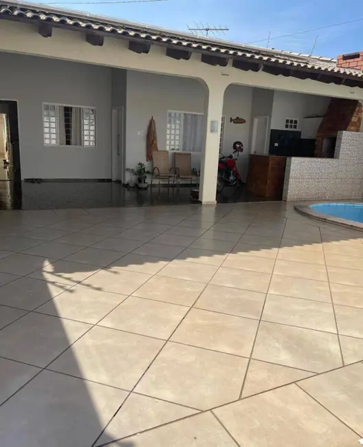 Foto 1 de Casa com 4 quartos à venda, 300m2 em Recanto dos Pássaros, Cuiaba - MT