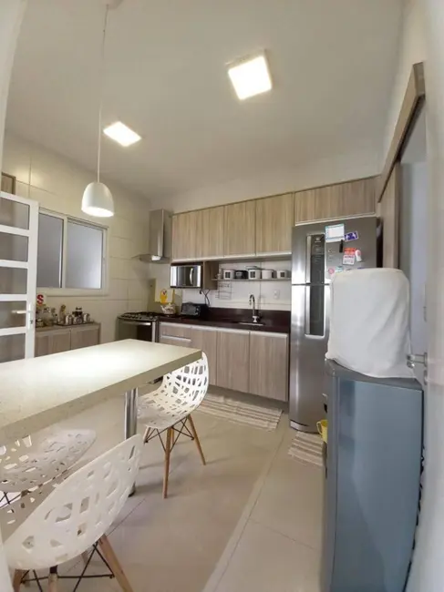 Foto 2 de Casa de Condomínio com 3 quartos à venda, 200m2 em Ribeirão do Lipa, Cuiaba - MT