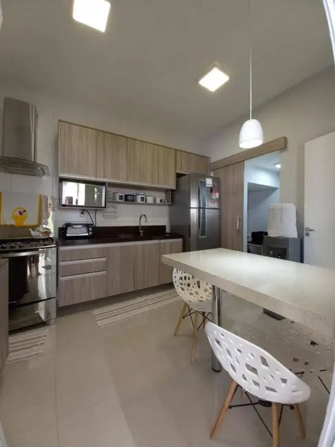Casa de Condomínio com 3 quartos à venda, 200m2 em Ribeirão do Lipa, Cuiaba - MT - imagem 5 Foto 5 de Casa de Condomínio com 3 quartos à venda, 200m2 em Ribeirão do Lipa, Cuiaba - MT