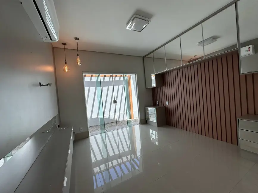 Casa com 3 quartos à venda, 274m2 em Jardim Itália, Cuiaba - MT - imagem 9 Foto 9 de Casa com 3 quartos à venda, 274m2 em Jardim Itália, Cuiaba - MT