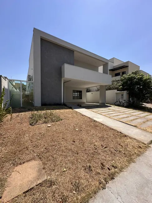 Casa com 3 quartos à venda, 274m2 em Jardim Itália, Cuiaba - MT - imagem 3 Foto 3 de Casa com 3 quartos à venda, 274m2 em Jardim Itália, Cuiaba - MT
